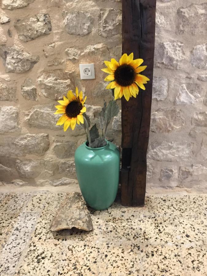 Guesthouse Nina Kastel Novi Ngoại thất bức ảnh