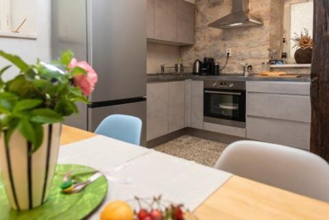 Guesthouse Nina Kastel Novi Ngoại thất bức ảnh